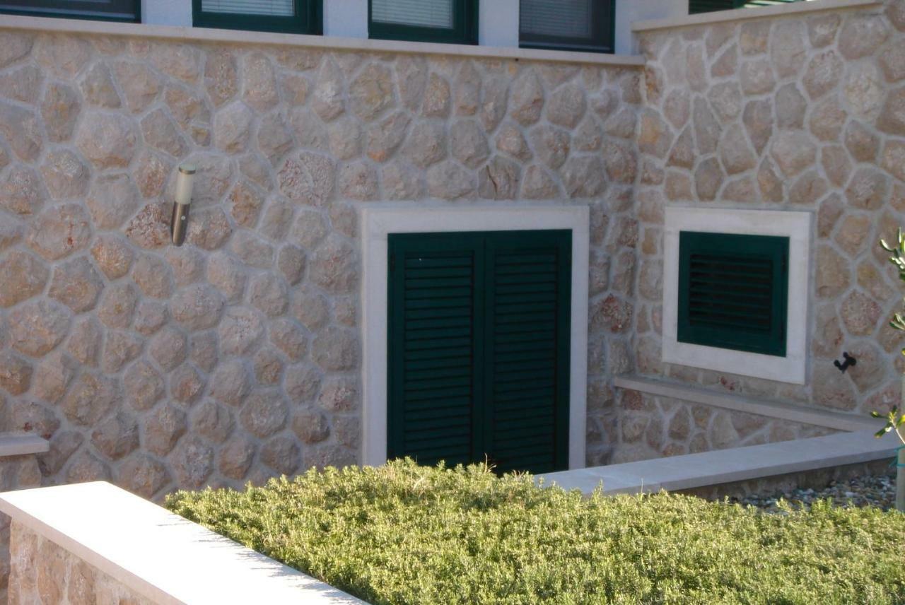 Apartment Lucija *